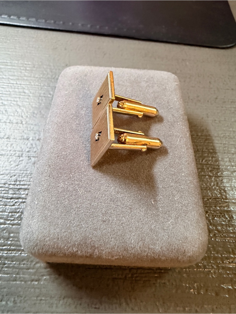 Vintage Brushed Gold Tone Rectangular Cufflinks with Diamond Shaped Inlay Detail - Picture 2 of 6